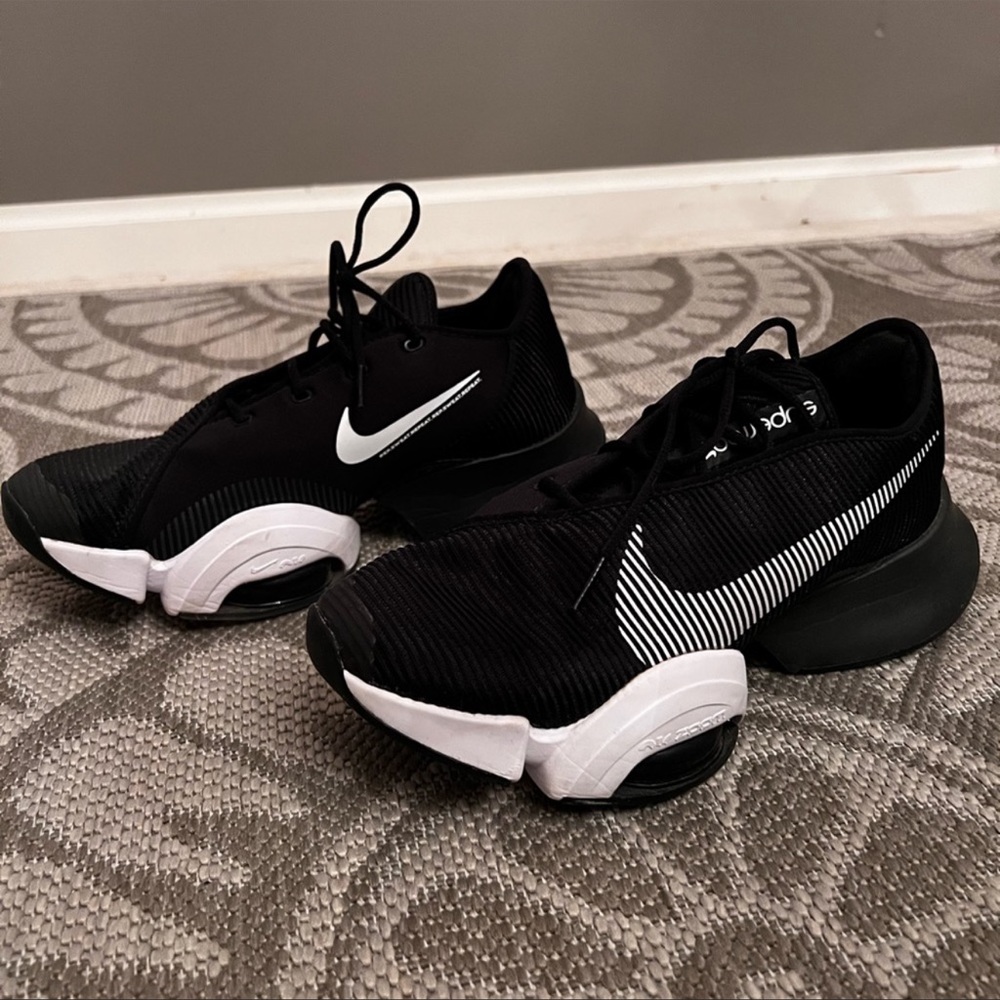 NIKE AIR ZOOM SuperRep 2